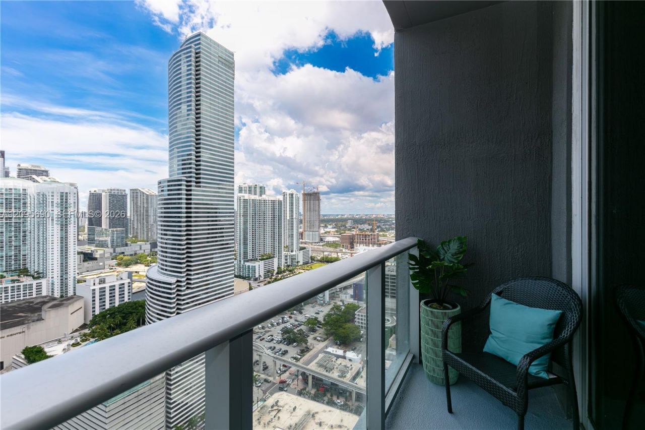 151 SE 1st St , Unit 3103, Miami, FL 33131 Photo