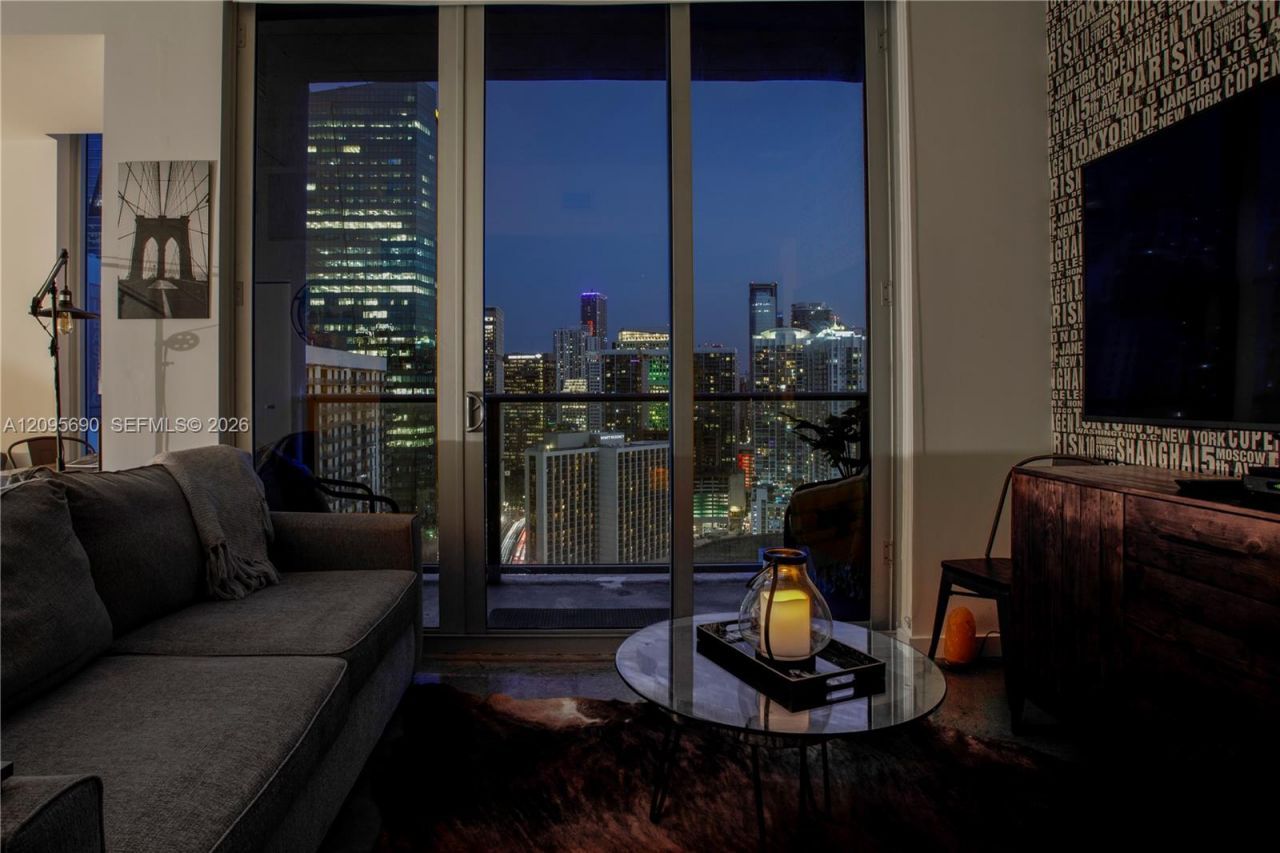 151 SE 1st St , Unit 3103, Miami, FL 33131 Photo