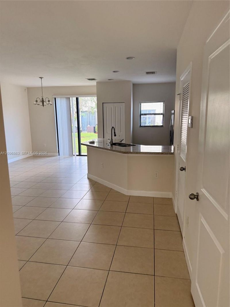 361 NE 194th Ter , Miami, FL 33179 Photo
