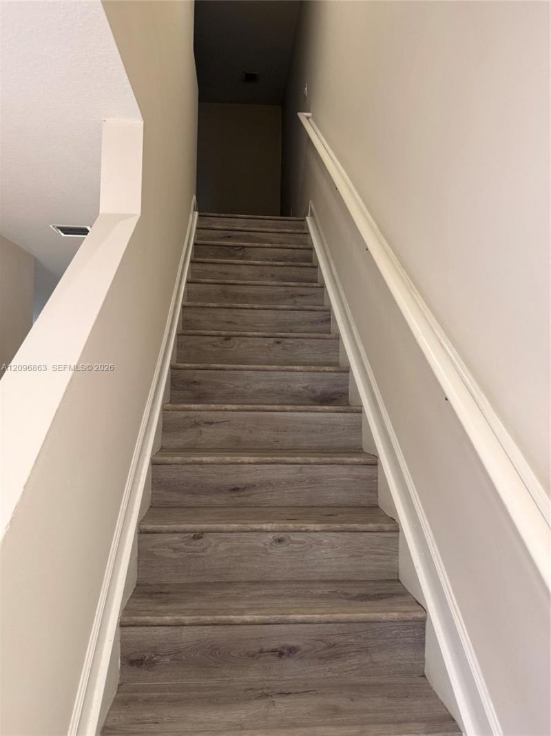 361 NE 194th Ter , Miami, FL 33179 Photo