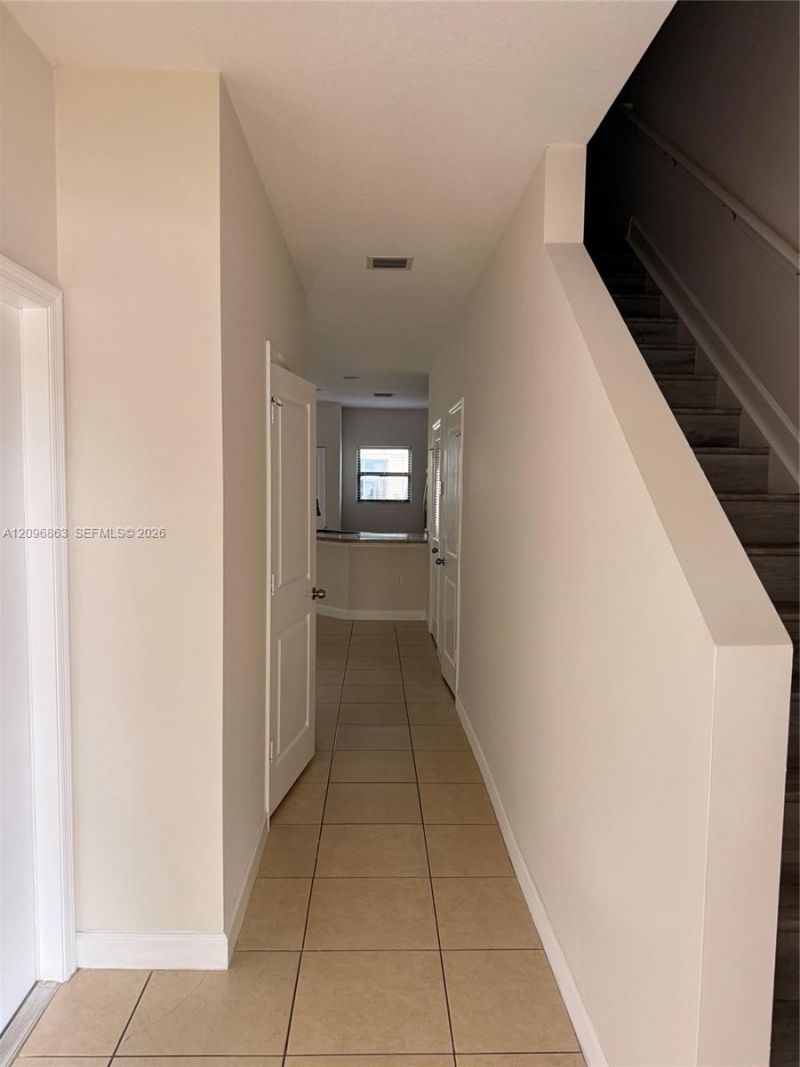 361 NE 194th Ter , Miami, FL 33179 Photo