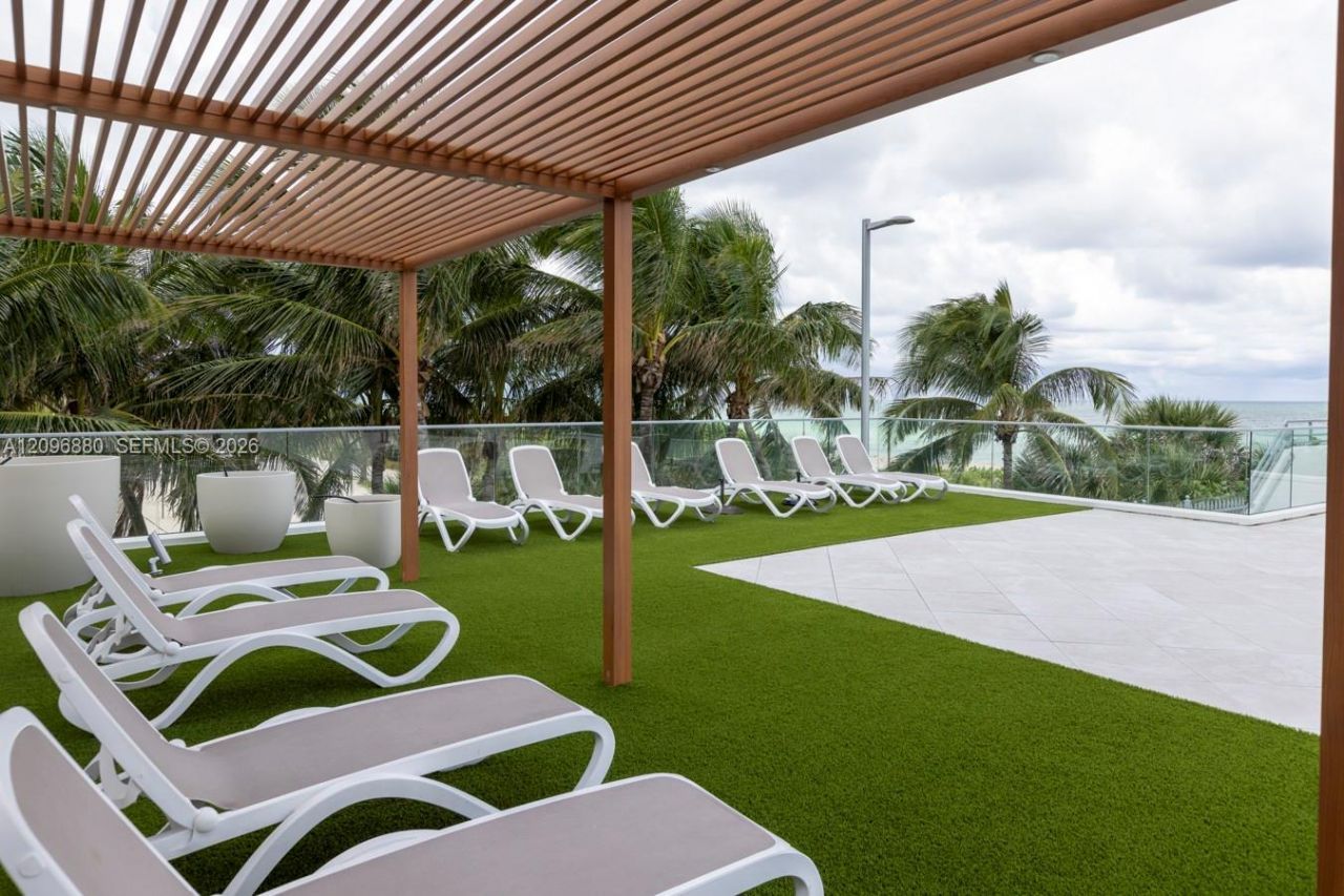 7135 Collins Ave, Unit 1126, Miami Beach, FL 33141 Photo