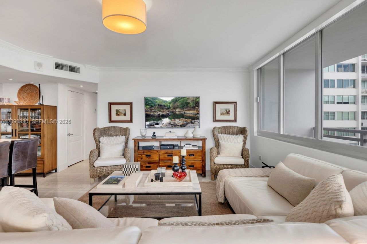 7135 Collins Ave, Unit 1126, Miami Beach, FL 33141 Photo