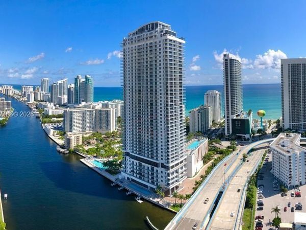 4010 S Ocean Dr , Unit R907, Hollywood, FL 33019