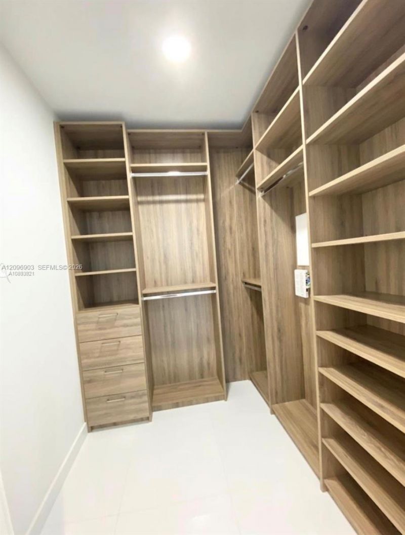 851 NE 1st Ave , Unit 3609, Miami, FL 33132 Photo