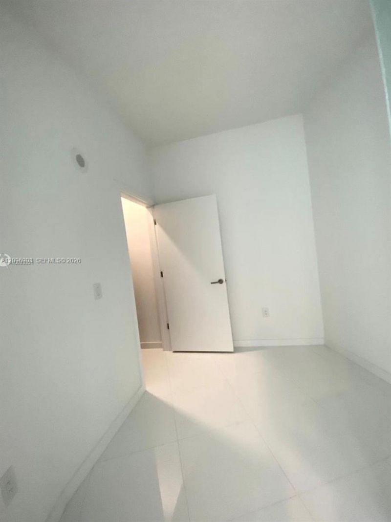 851 NE 1st Ave , Unit 3609, Miami, FL 33132 Photo