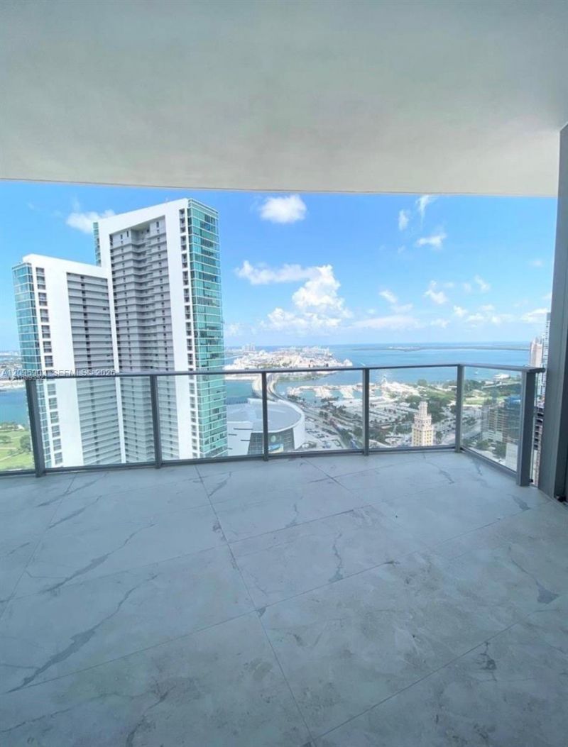 851 NE 1st Ave , Unit 3609, Miami, FL 33132 Photo