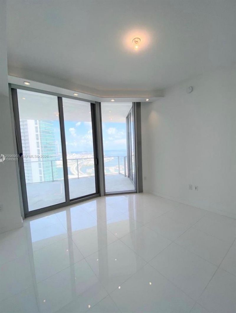851 NE 1st Ave , Unit 3609, Miami, FL 33132 Photo