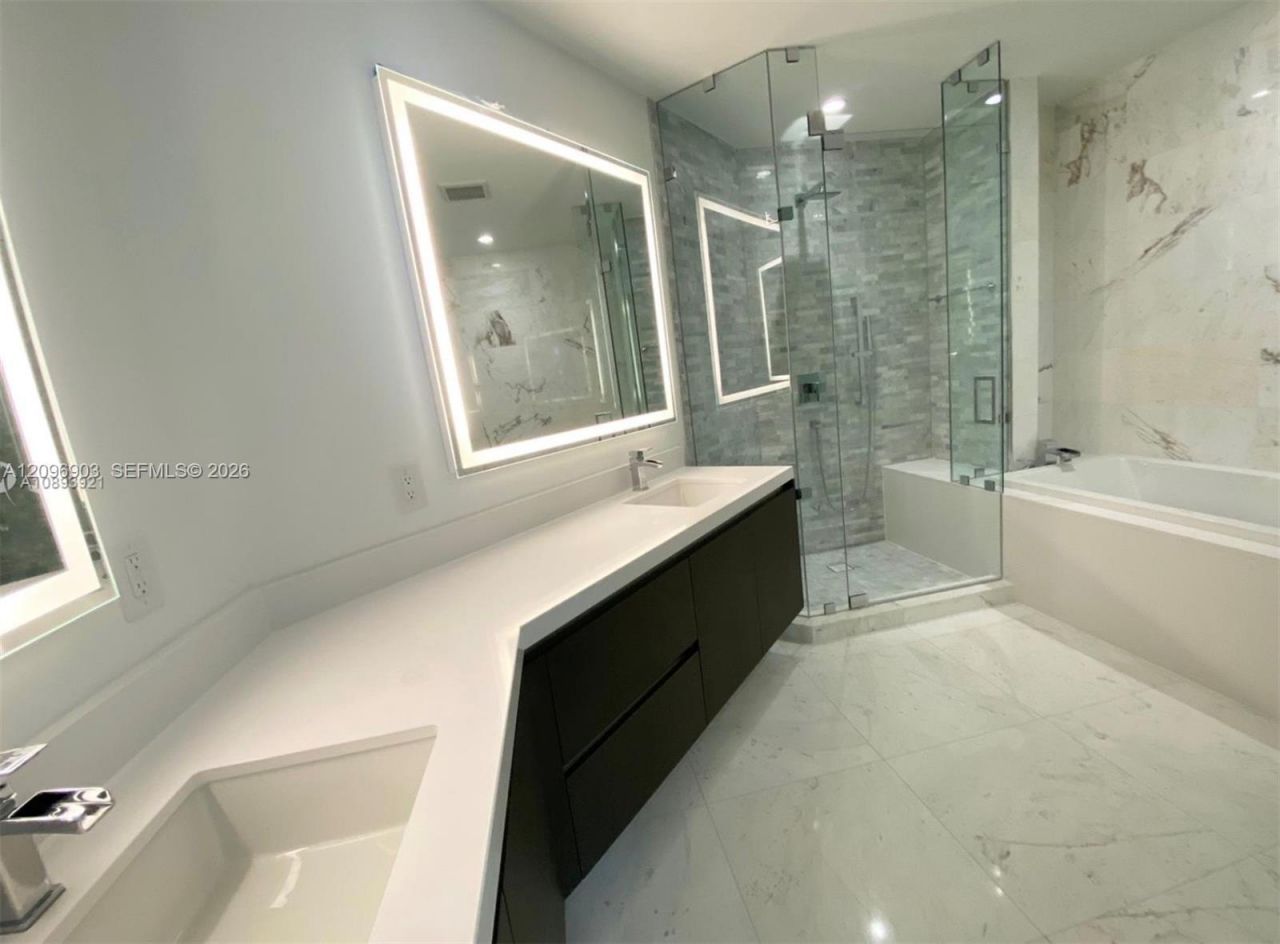 851 NE 1st Ave , Unit 3609, Miami, FL 33132 Photo