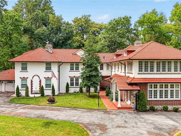 1601 S Warson Road, Ladue, MO 63124