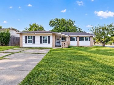 607 Edgedale Drive, Dallas, TX 75232