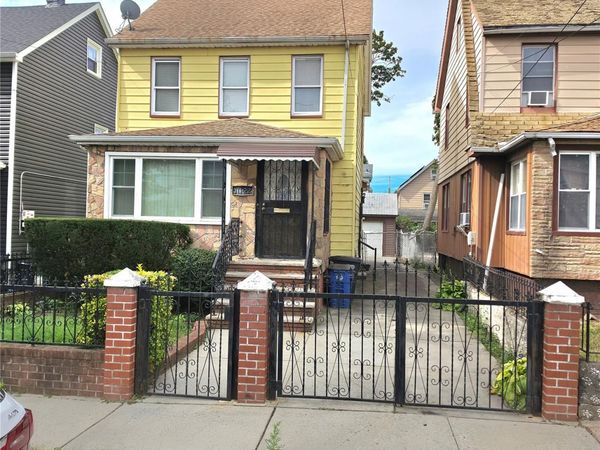 11122 203rd Street , Saint Albans, NY 11412