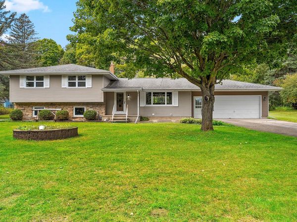 5224 Woodland Dr, Two Rivers, WI 54241