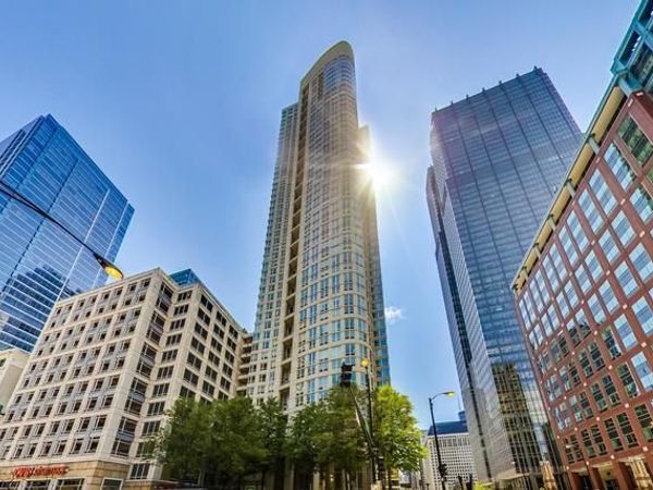 345 N La Salle Drive, Unit 2207, Chicago, IL 60654