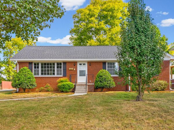 800 E 7th St , Hopkinsville, KY 42240