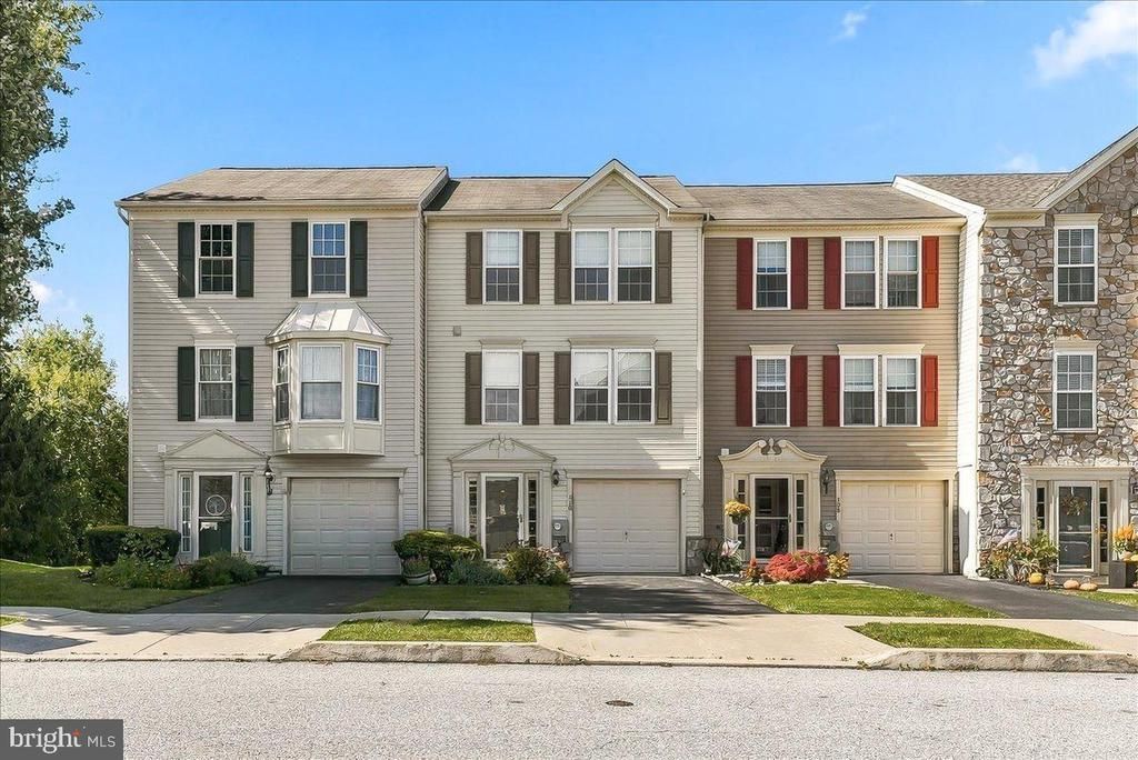 110 GREEN HILL ROAD , PARKESBURG, PA 19365