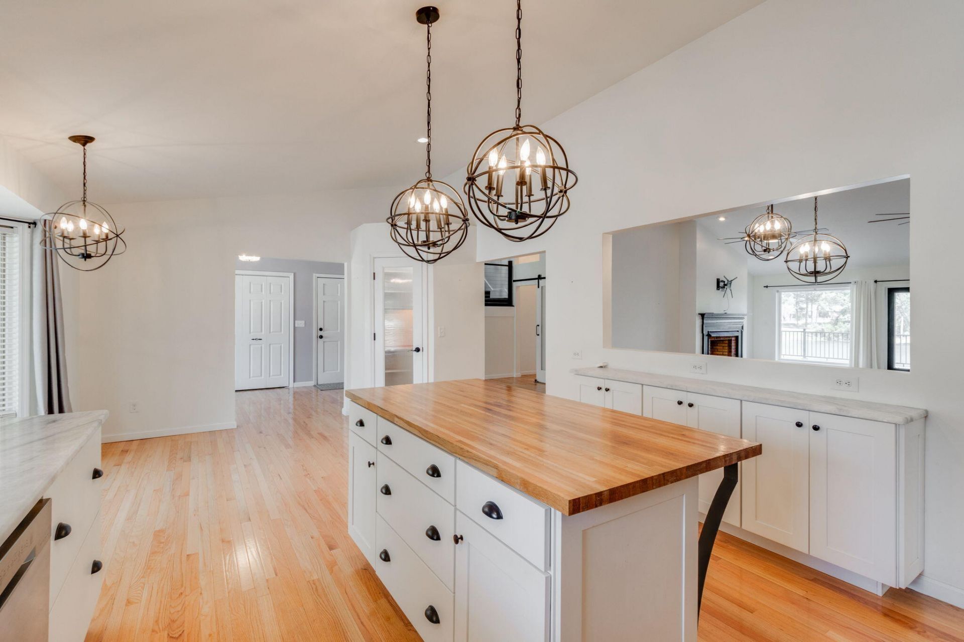370 Chapel Creek Drive Photo 17