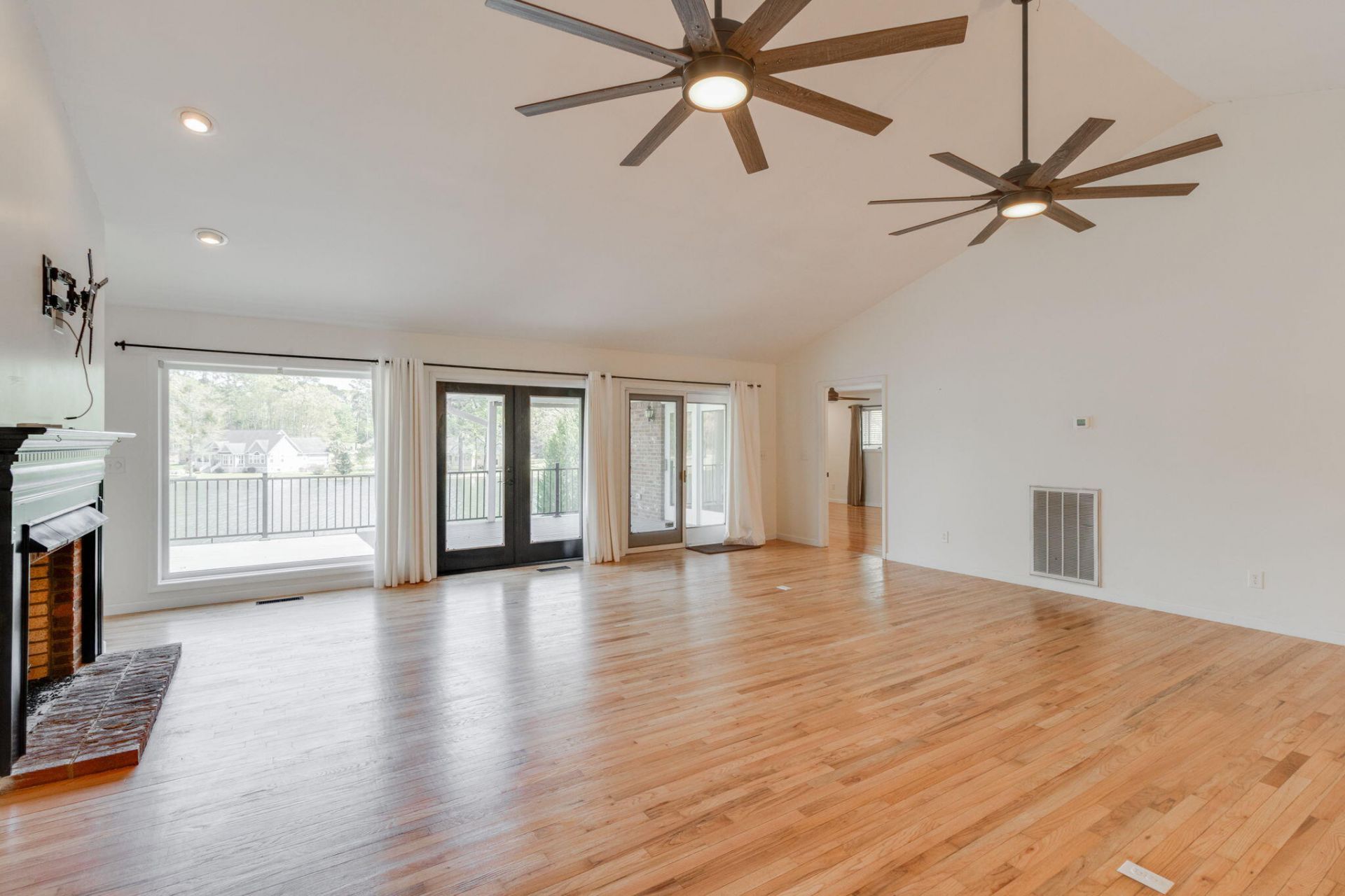 370 Chapel Creek Drive Photo 22