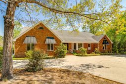 370 Chapel Creek Drive photo 4
