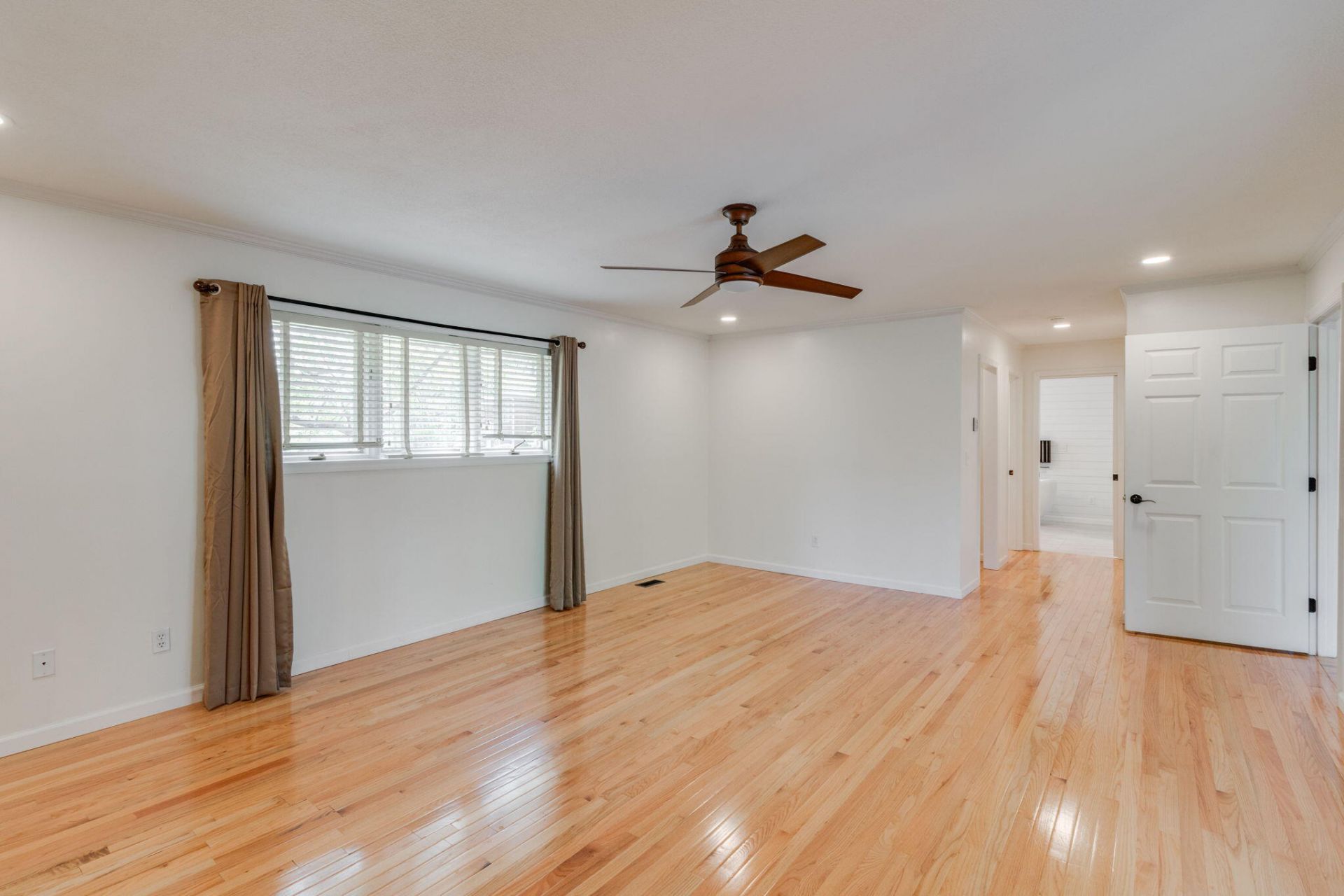370 Chapel Creek Drive Photo 34