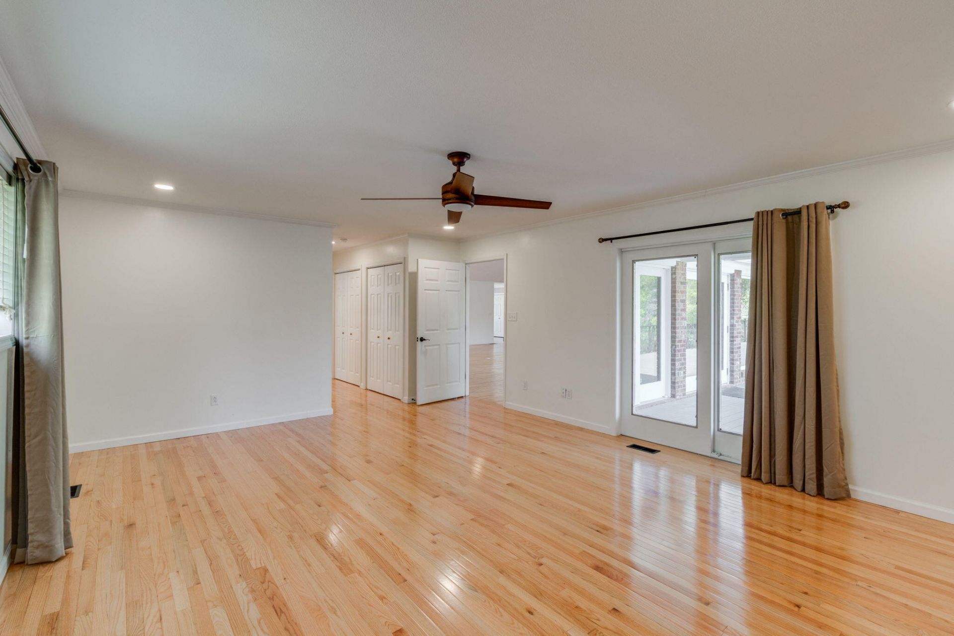 370 Chapel Creek Drive Photo 35