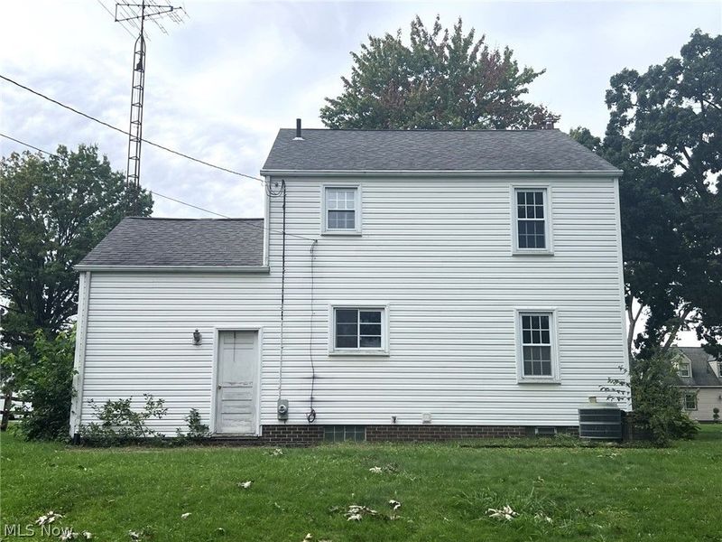 350 Harter Avenue NW, Canton, OH 44708 Photo 3