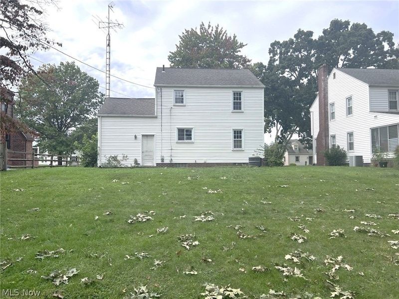 350 Harter Avenue NW, Canton, OH 44708 Photo 4