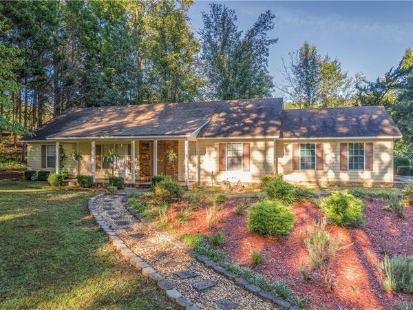 4324 Pine Vale Road , Gainesville, GA 30507