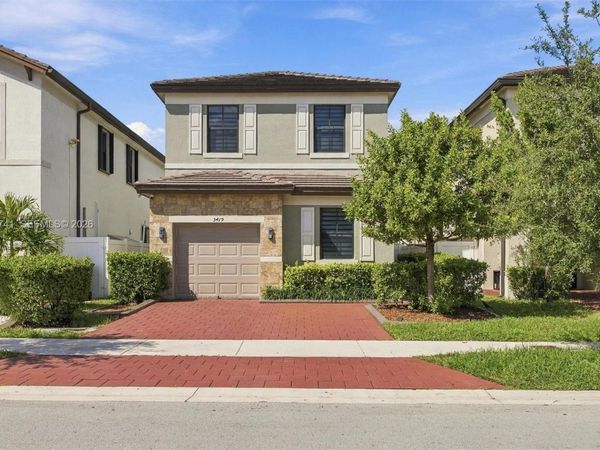 3419 W 109th Pl , Hialeah, FL 33018