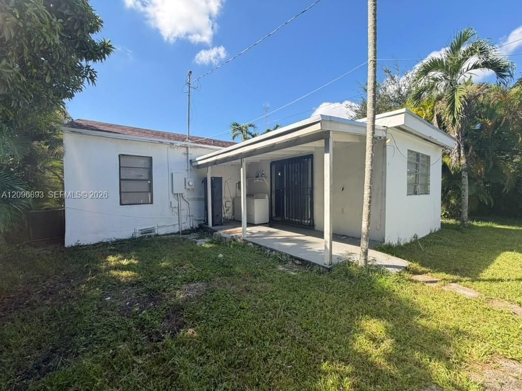 6871 SW 37th St , Unit B, Miami, FL 33155 Photo