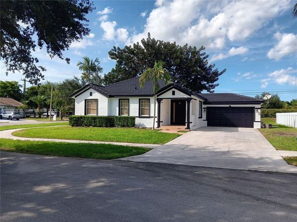 12971 SW 200th Ter, Miami, FL 33177