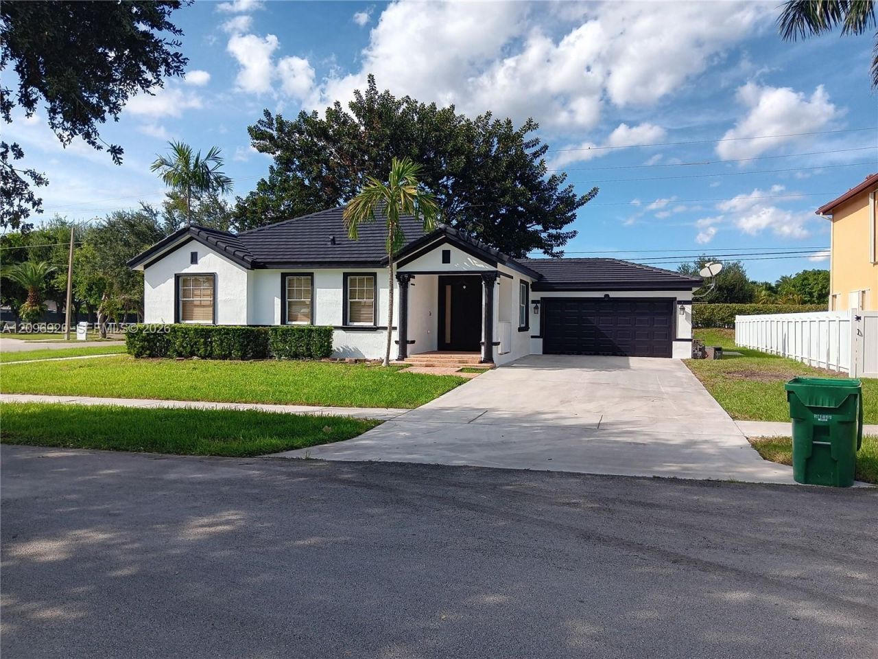 12971 SW 200th Ter, Miami, FL 33177 Photo