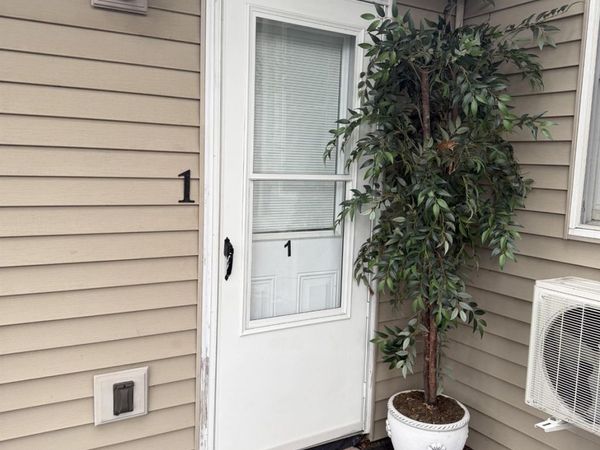30 Orinoco Drive , Unit 1, Bay Shore, NY 11706