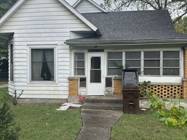 17 N Gum Street, North Vernon, IN 47265