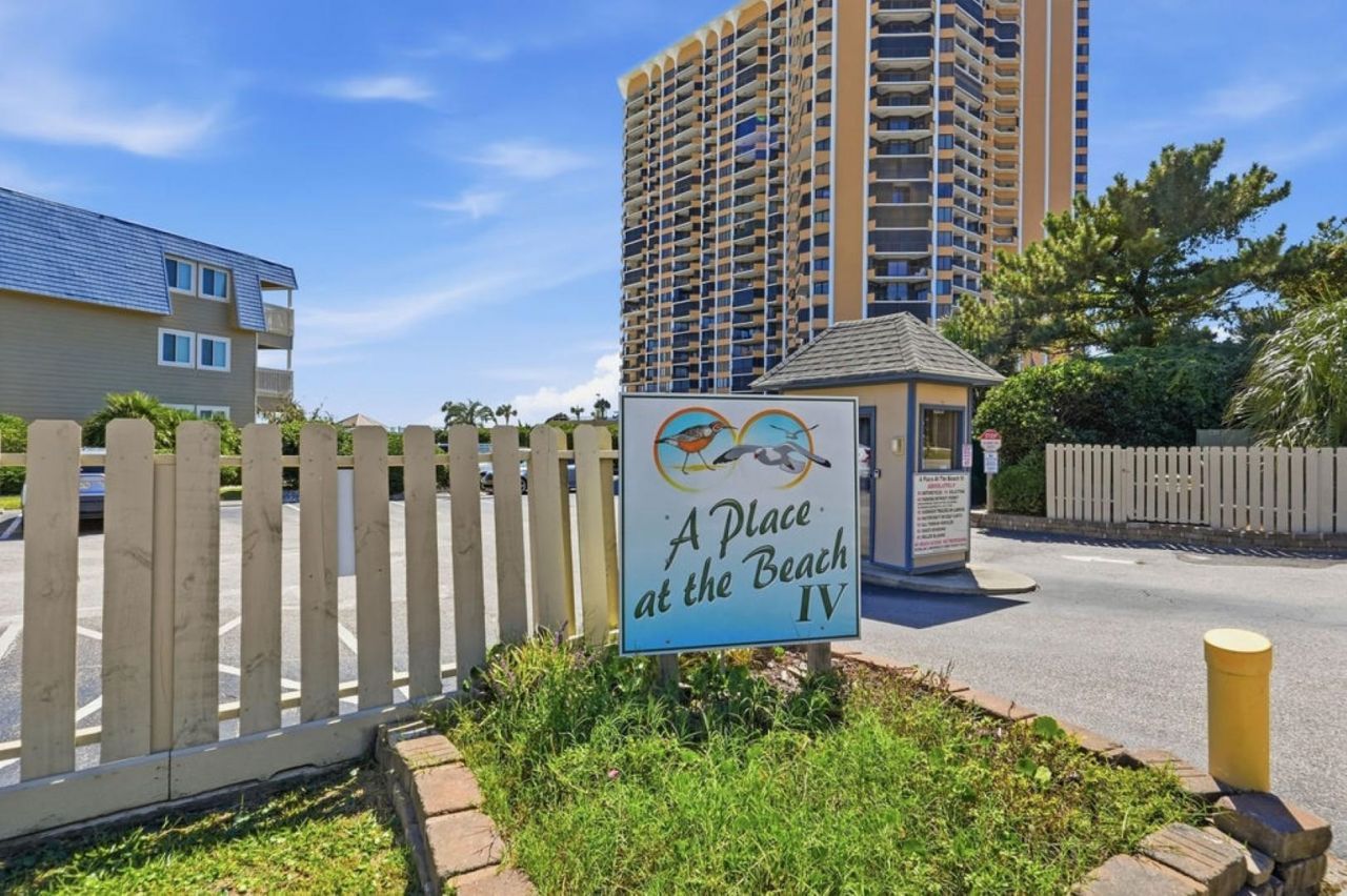 9670 Shore Dr. Photo 31