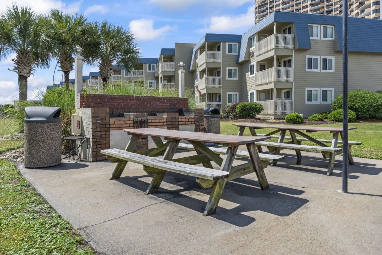 9670 Shore Dr. Photo 32