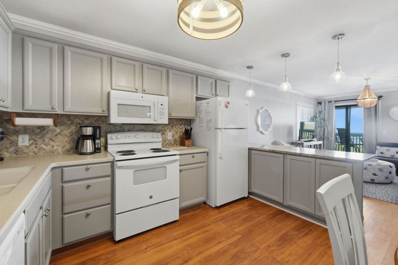 9670 Shore Dr. Photo 9