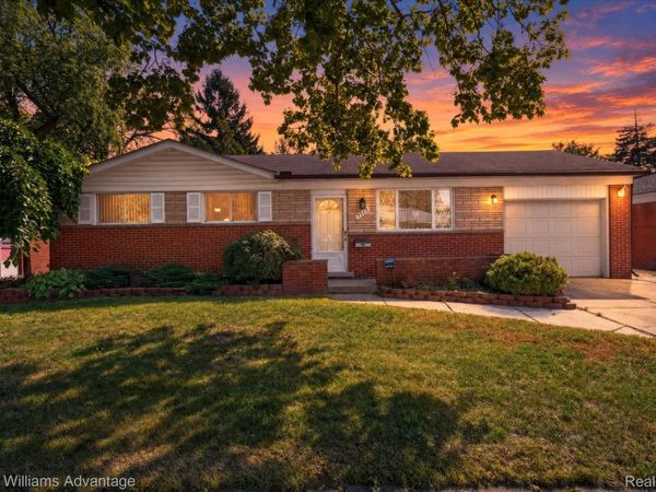 31428 Hartwick Drive , Warren, Mi 48088