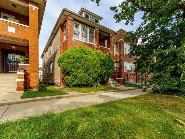 6734 S Maplewood Avenue , Chicago, IL 60629