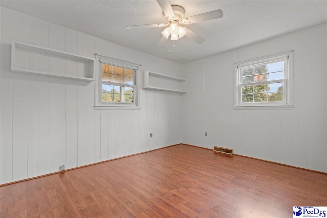 630 E Pigg St Photo 20