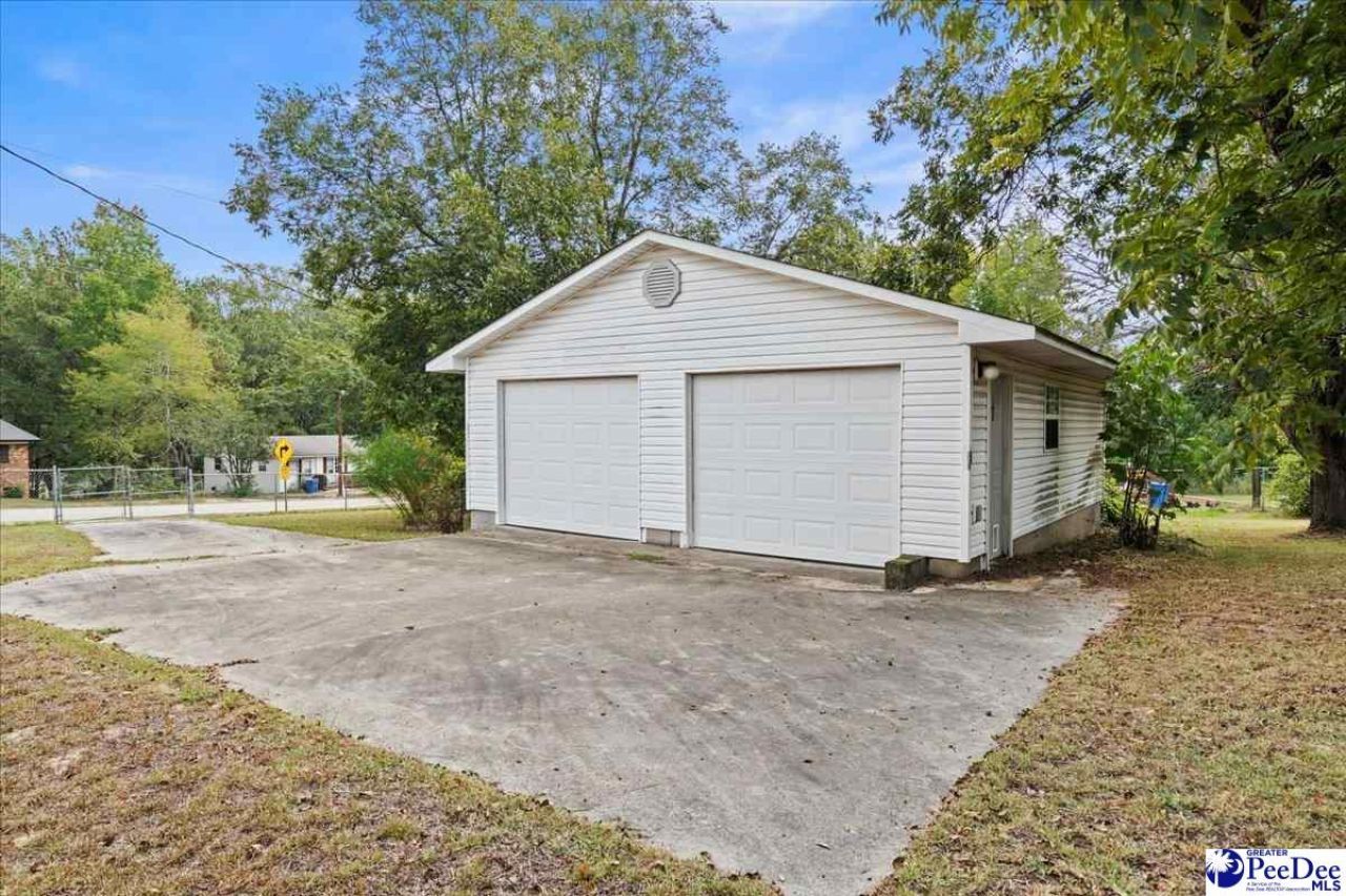 630 E Pigg St Photo 27