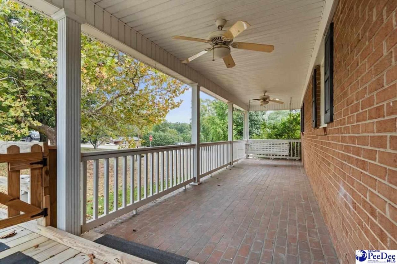 630 E Pigg St Photo 32