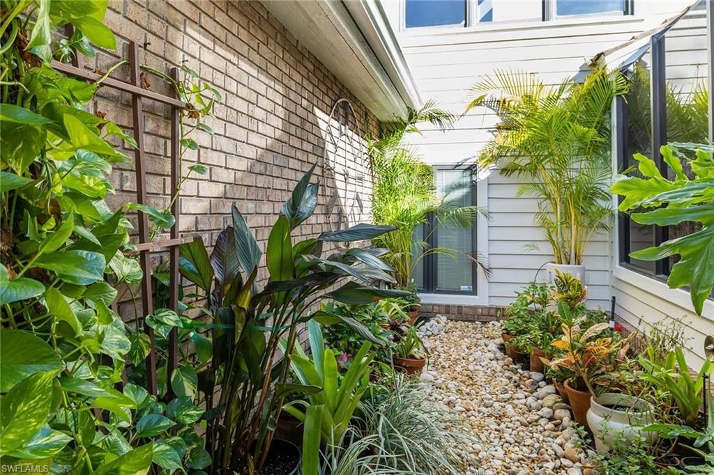6652 Trident Way, Unit J-1, Naples, FL 34108 Photo