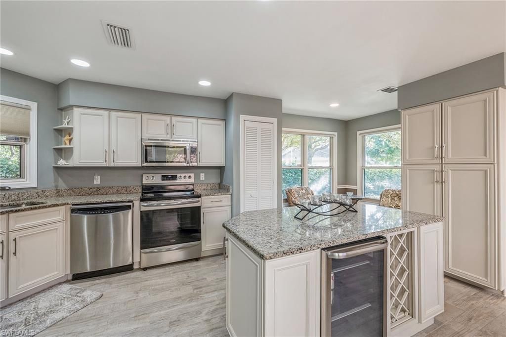 6652 Trident Way, Unit J-1, Naples, FL 34108 Photo
