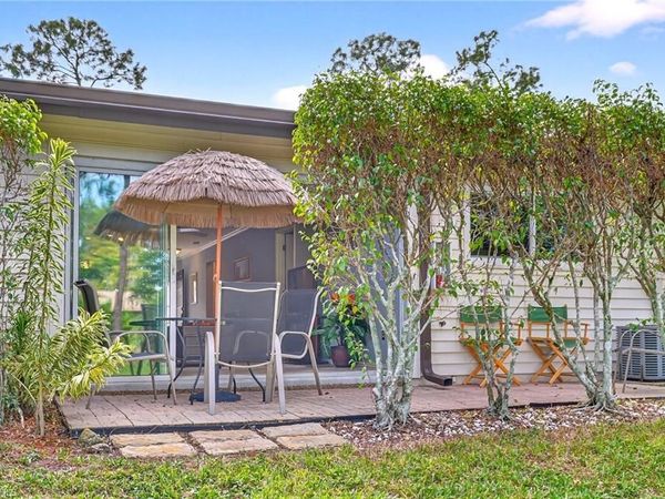1009 Pine Isle LN, Unit 1009, NAPLES, FL 34112