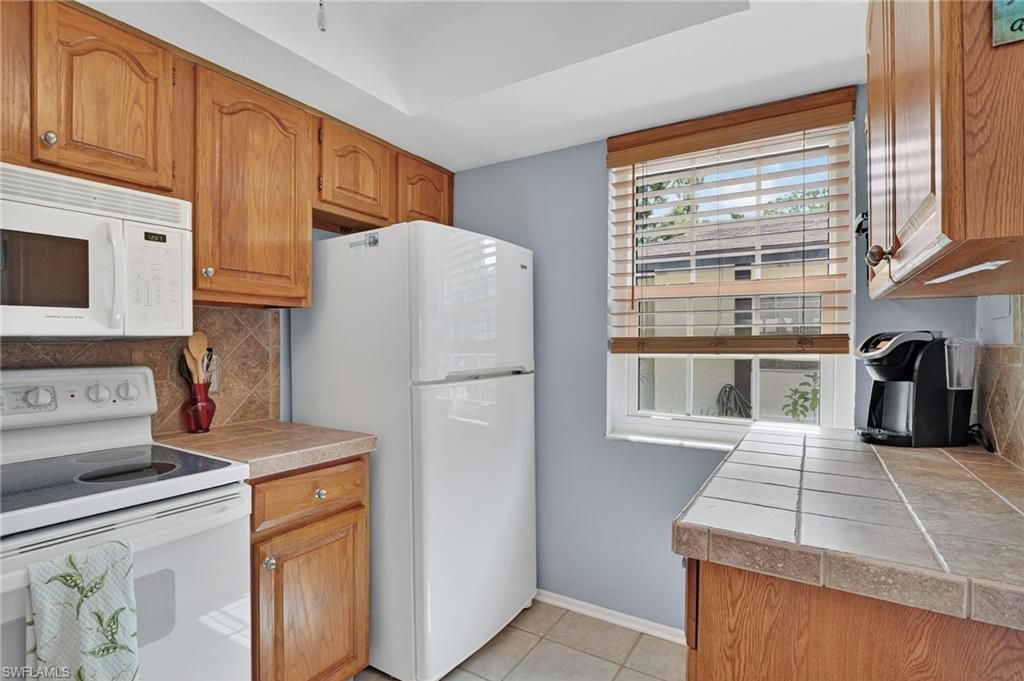 1009 Pine Isle Ln, Unit 1009, Naples, FL 34112 Photo