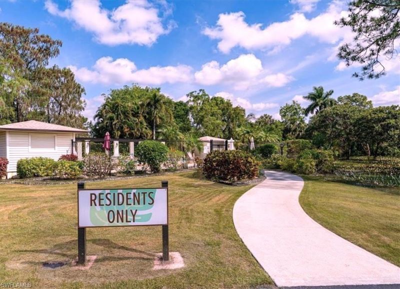 1009 Pine Isle Ln, Unit 1009, Naples, FL 34112 Photo