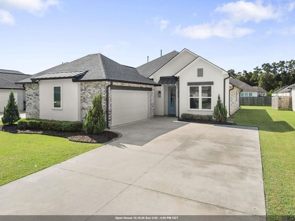 25240 Burlington Dr, Denham Springs, LA 70726