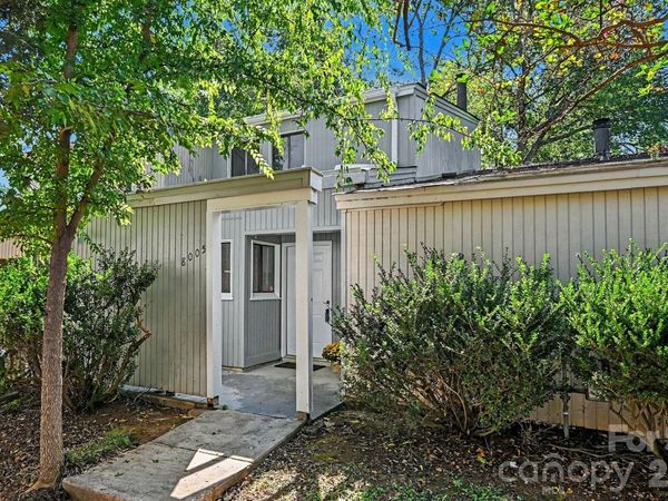 8005 Horse Chestnut Lane , Charlotte, NC 28277