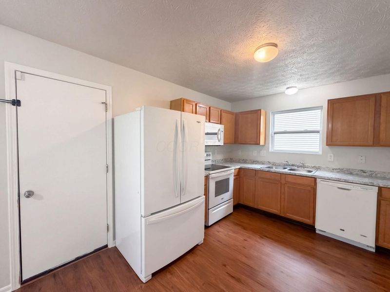 3841 Bay Village Street, Columbus, OH 43232 Photo 2